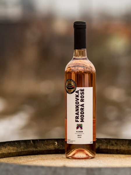 Vinohradníctvo a vinárstvo Vladár a syn - víno Frankovka modrá - rosé